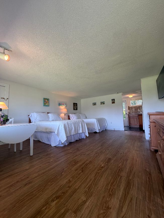 27 Island Inn Road, Unit 9C Oak Bluffs, MA 02557 - Photo 6 of 26 from the kitchen, beautiful laminate flooring and space, use your imagination and have fun