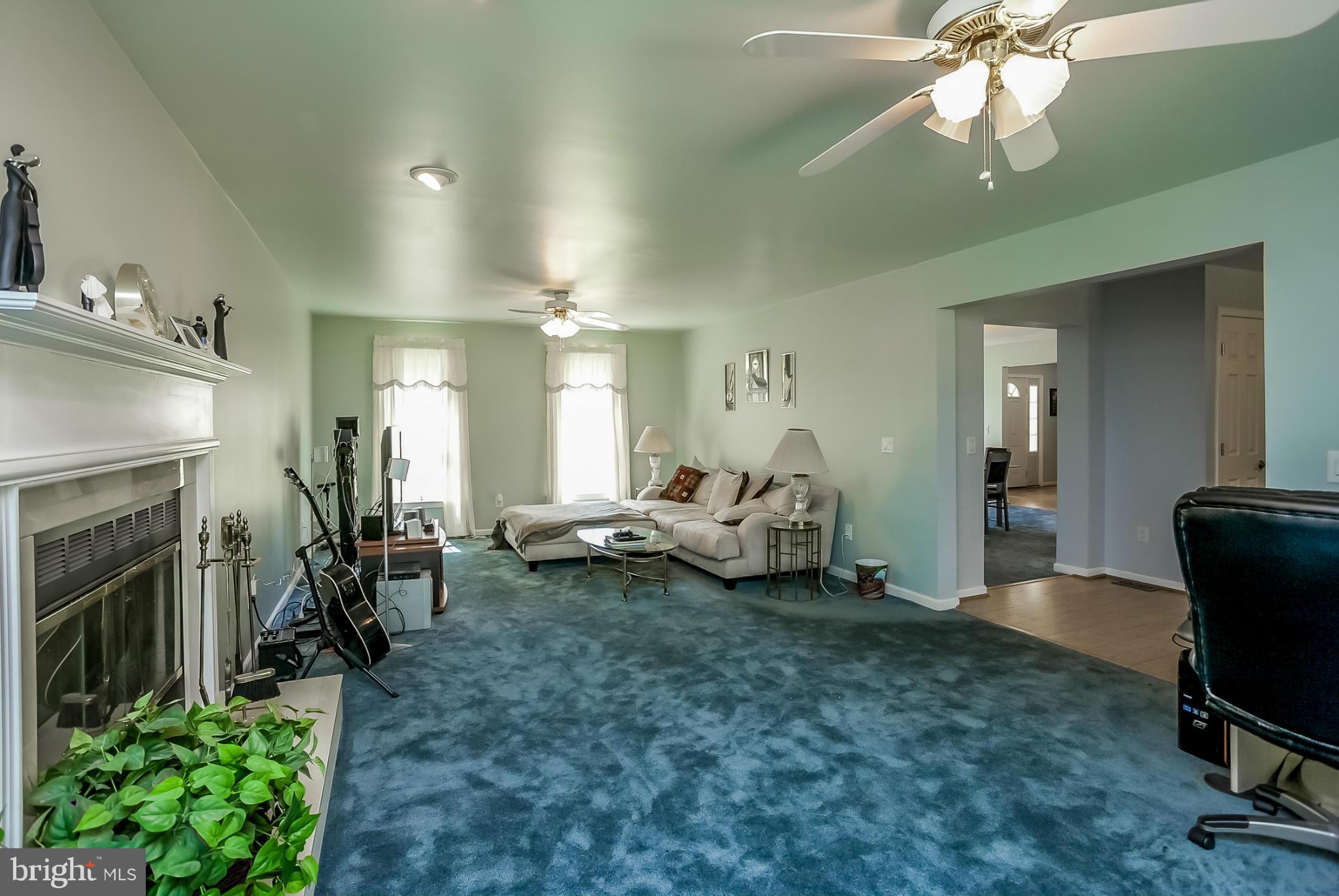 5824 Gambrill Road White Marsh, MD 21162 - Photo 15 of 26 Living Room