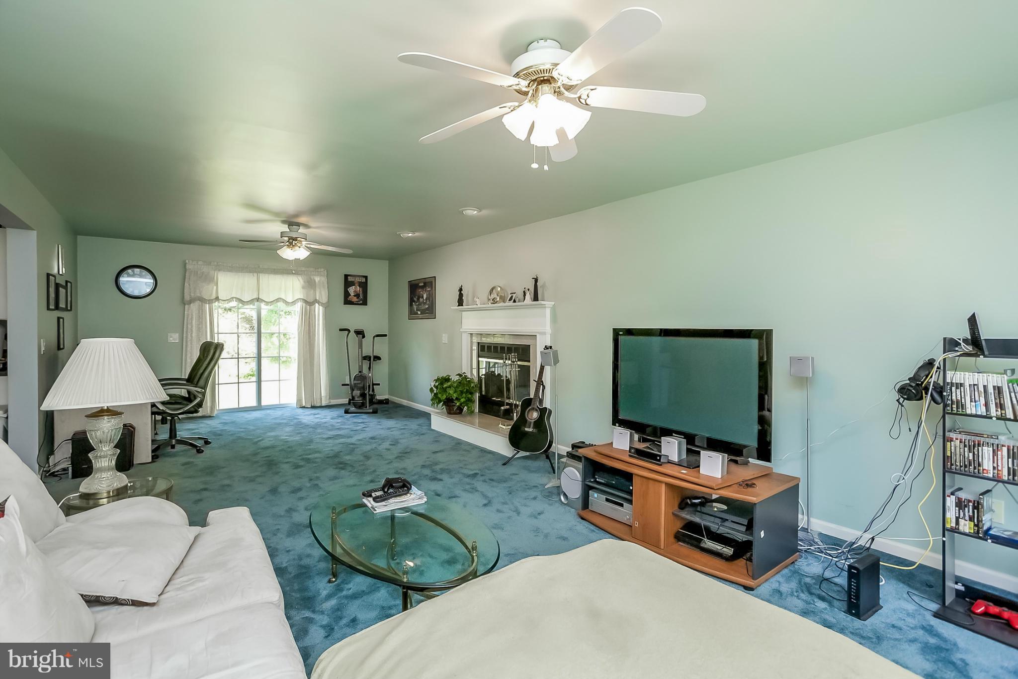 5824 Gambrill Road White Marsh, MD 21162 - Photo 16 of 26 Living Room