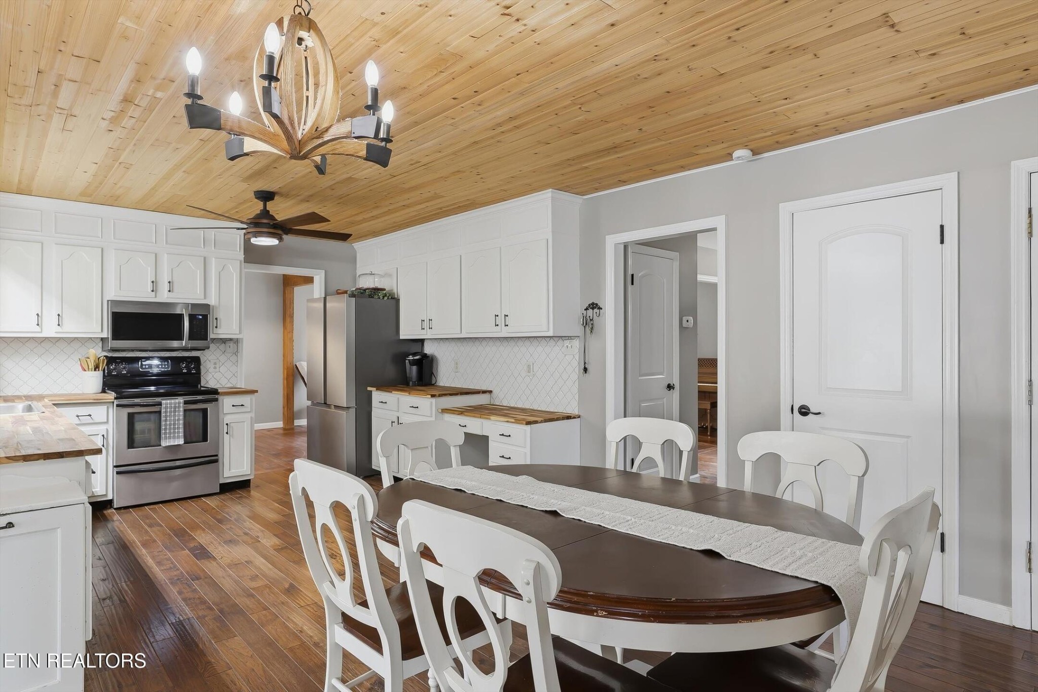 7940 Castlecomb Road Powell, TN 37849 - Photo 12 of 36 Gallery Image 12