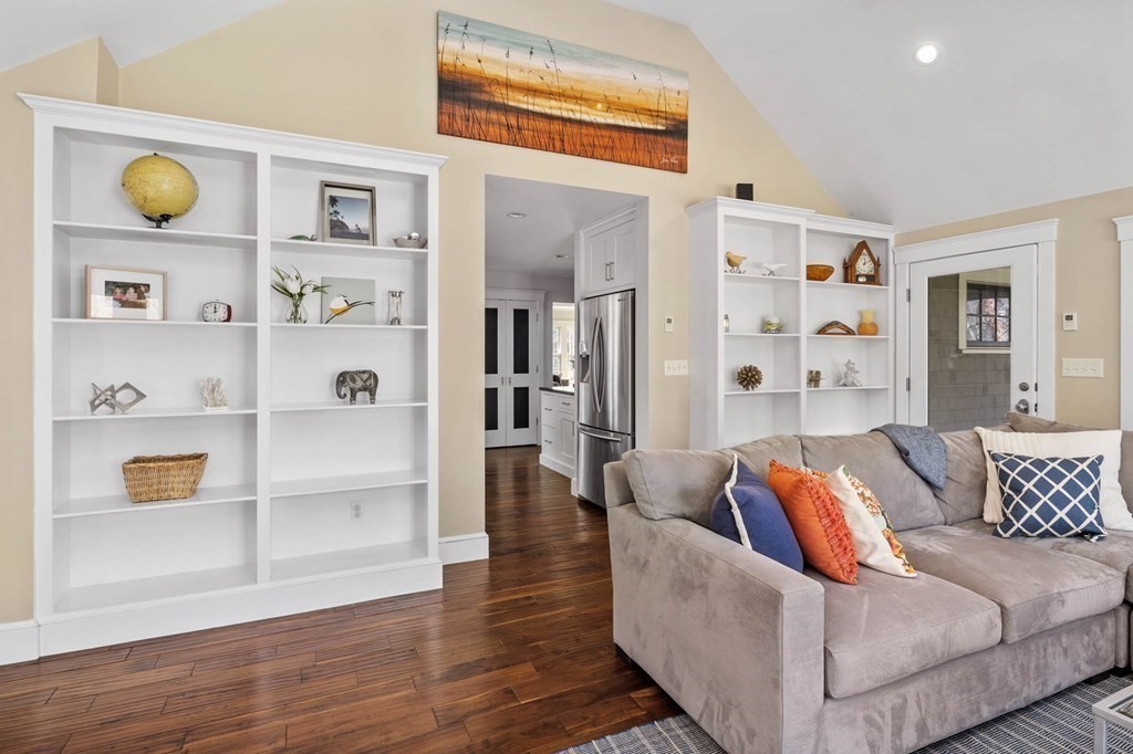 19 Smith Road Hingham, MA 02043 - Photo 16 of 40