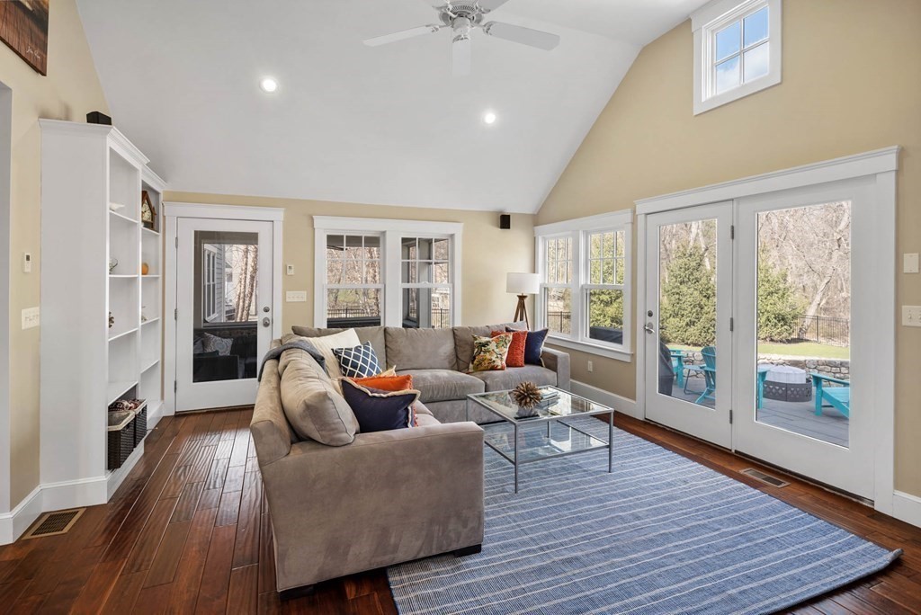 19 Smith Road Hingham, MA 02043 - Photo 17 of 40