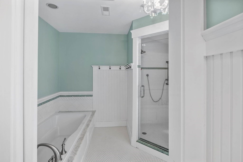 19 Smith Road Hingham, MA 02043 - Photo 29 of 40