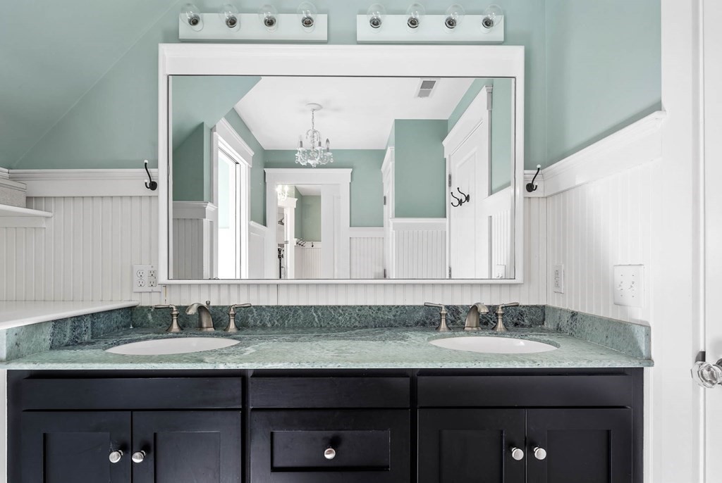 19 Smith Road Hingham, MA 02043 - Photo 30 of 40