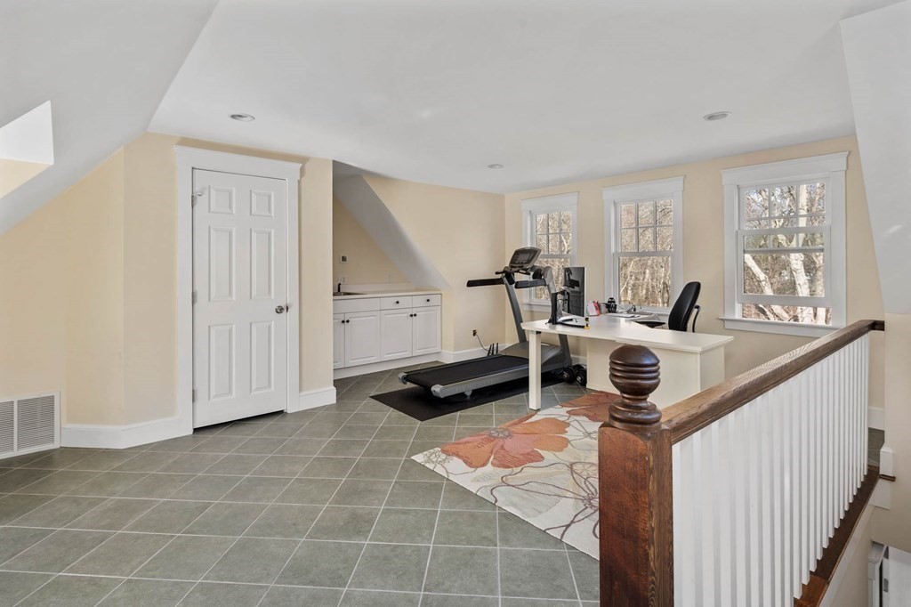 19 Smith Road Hingham, MA 02043 - Photo 32 of 40