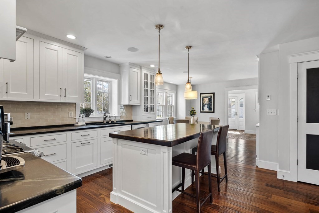 19 Smith Road Hingham, MA 02043 - Photo 7 of 40