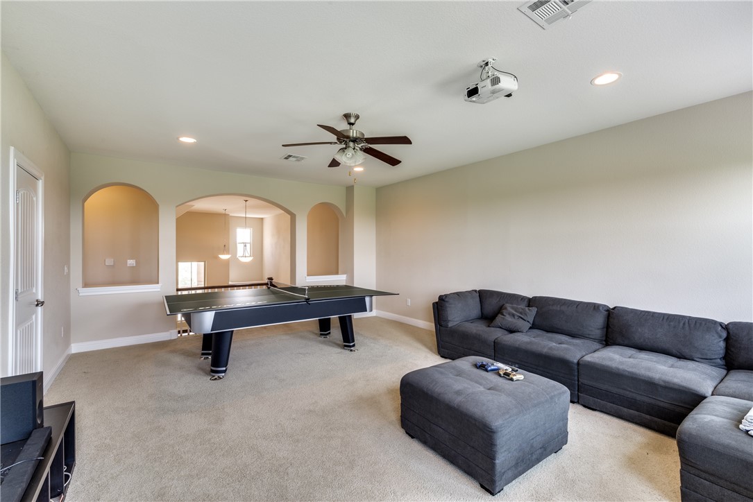 16404 Aventura Avenue Pflugerville, TX 78660 - Photo 18 of 22 a living room with furniture
