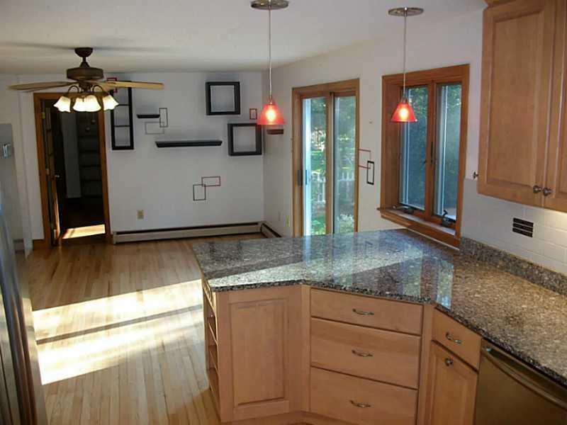39 Fenton Way Bangor, ME 04401 - Photo 6 of 27 Kitchen.