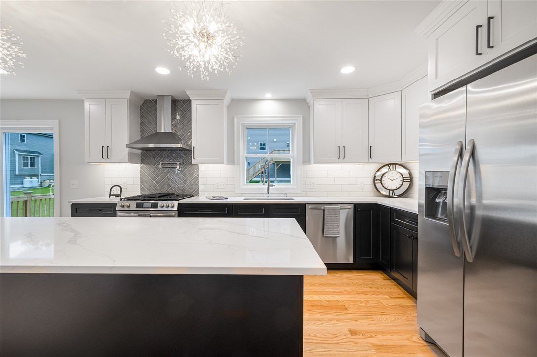 212 St Louis Avenue Woonsocket, RI 02895 - Photo 11 of 38