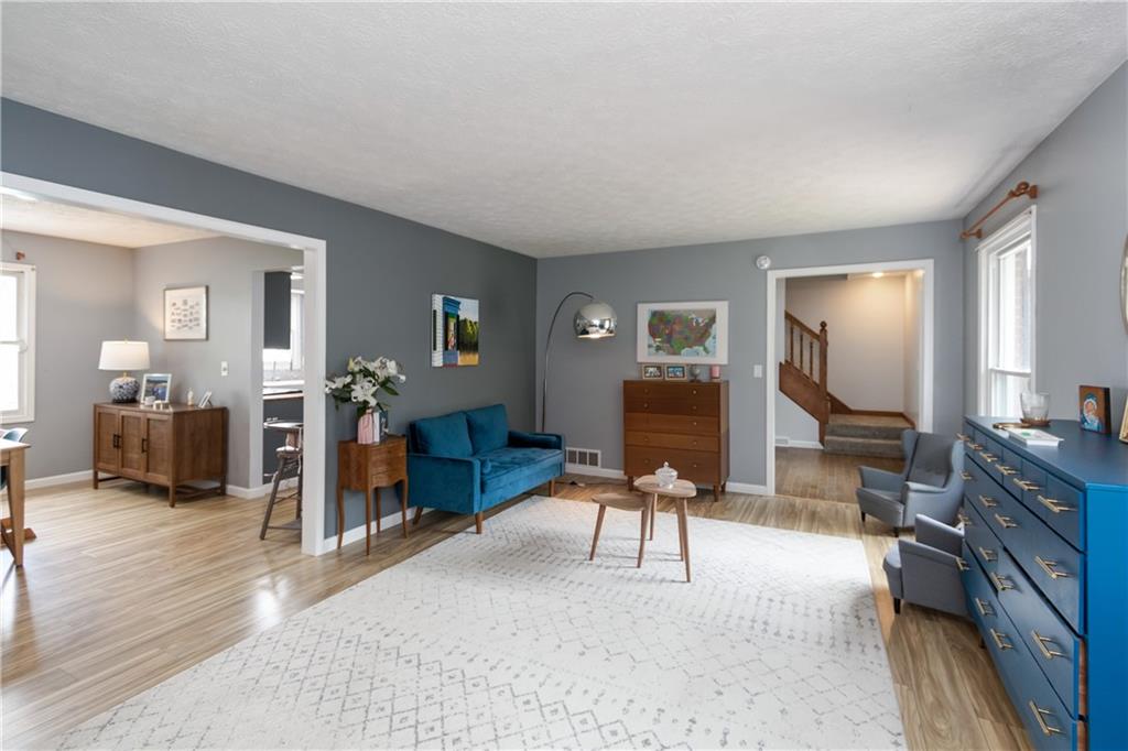 930 Rocky Ford Road Columbus, IN 47203 - Photo 2 of 30