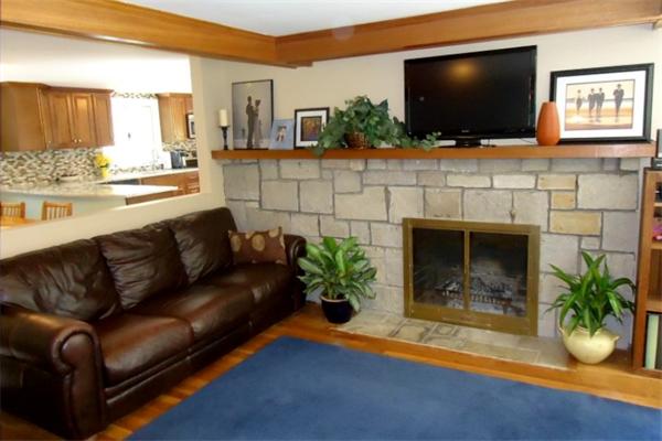 38 Holt Road Andover, MA 01810 - Photo 4 of 16