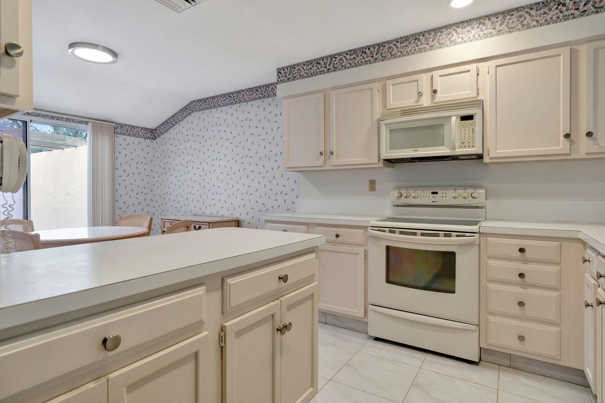 17020 Bay Street Jupiter, FL 33477 - Photo 4 of 45 17-web-or-mls-_MLP0352