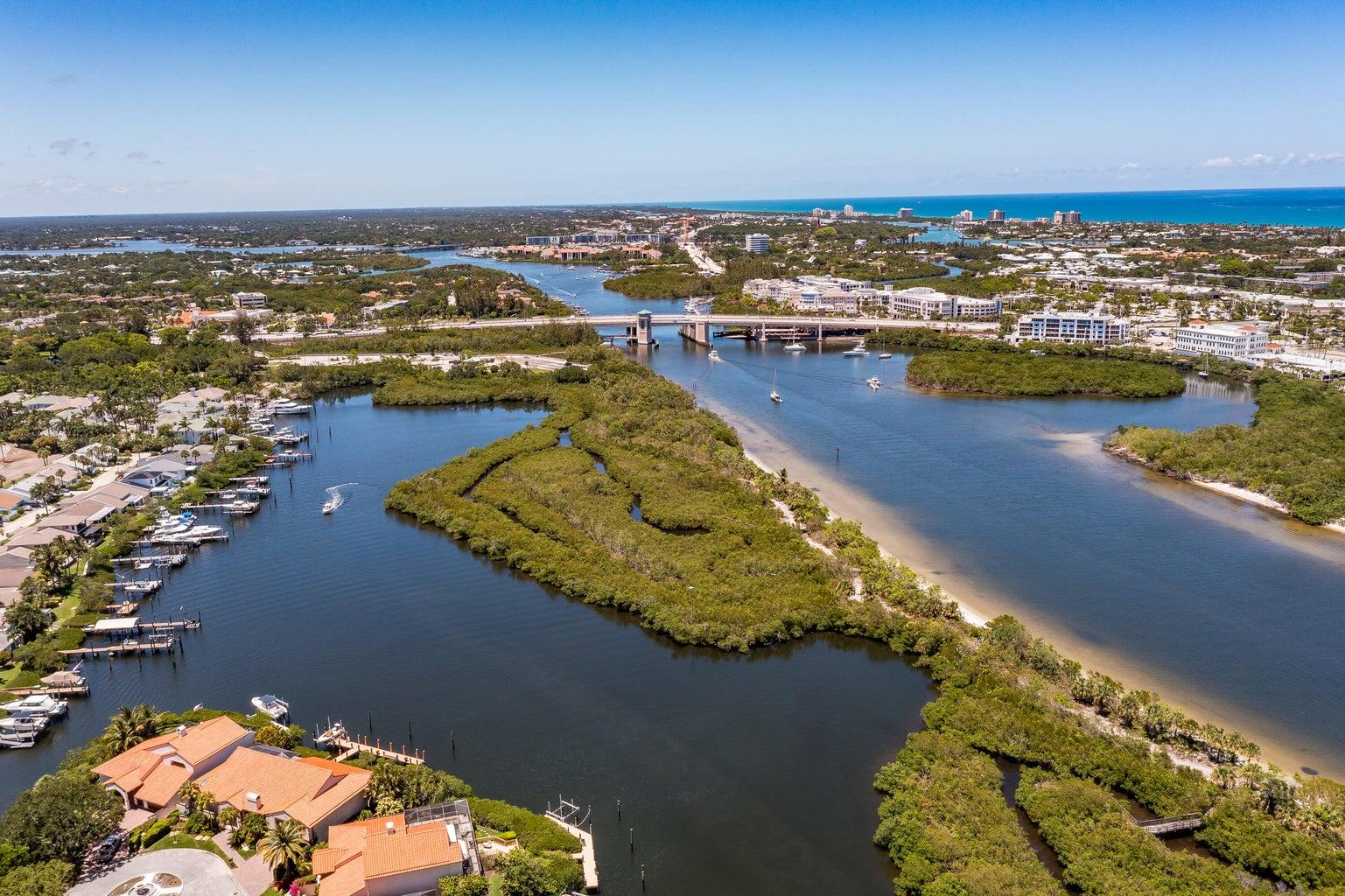 17020 Bay Street Jupiter, FL 33477 - Photo 44 of 45 4