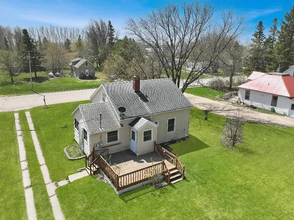 $49,900 | 350 River Avenue, Middle River, MN 56737