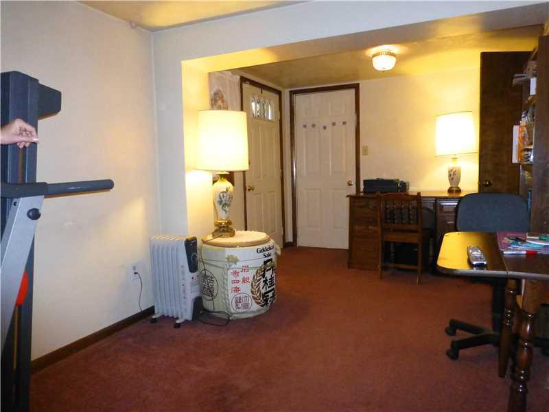 936 Braddock Road Forest Hills, PA 15221 - Photo 19 of 25 Den.