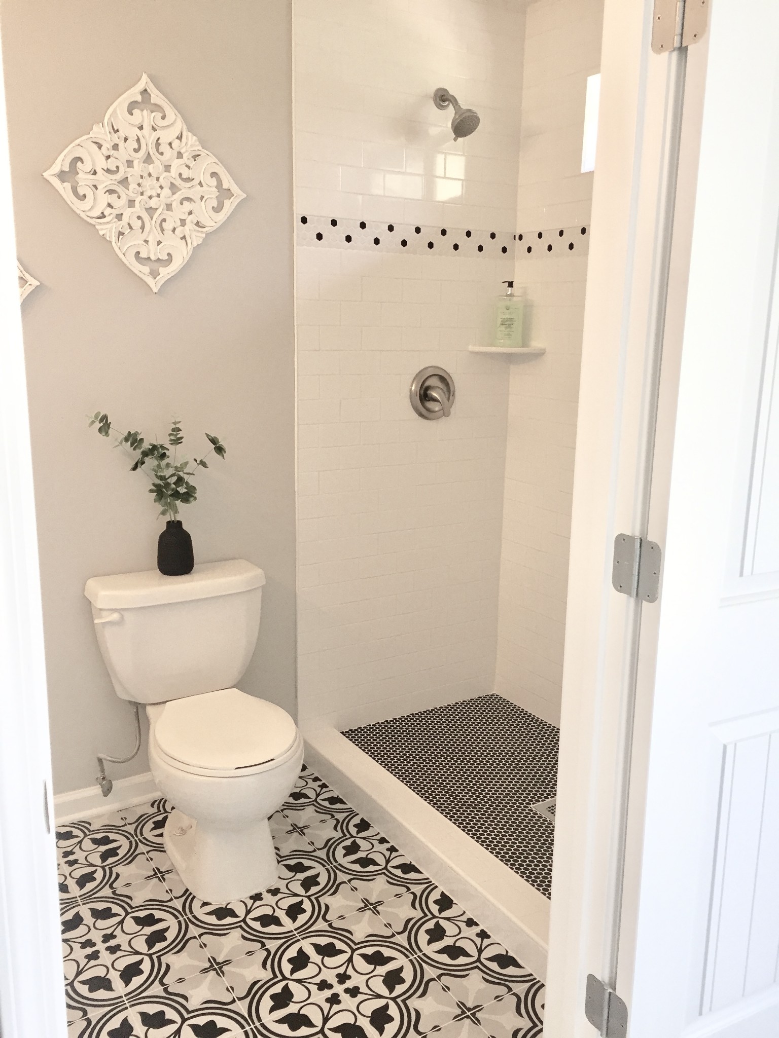 3977 Cairo Bend Road Lebanon, TN 37087 - Photo 26 of 39 a bathroom with a toilet and a shower