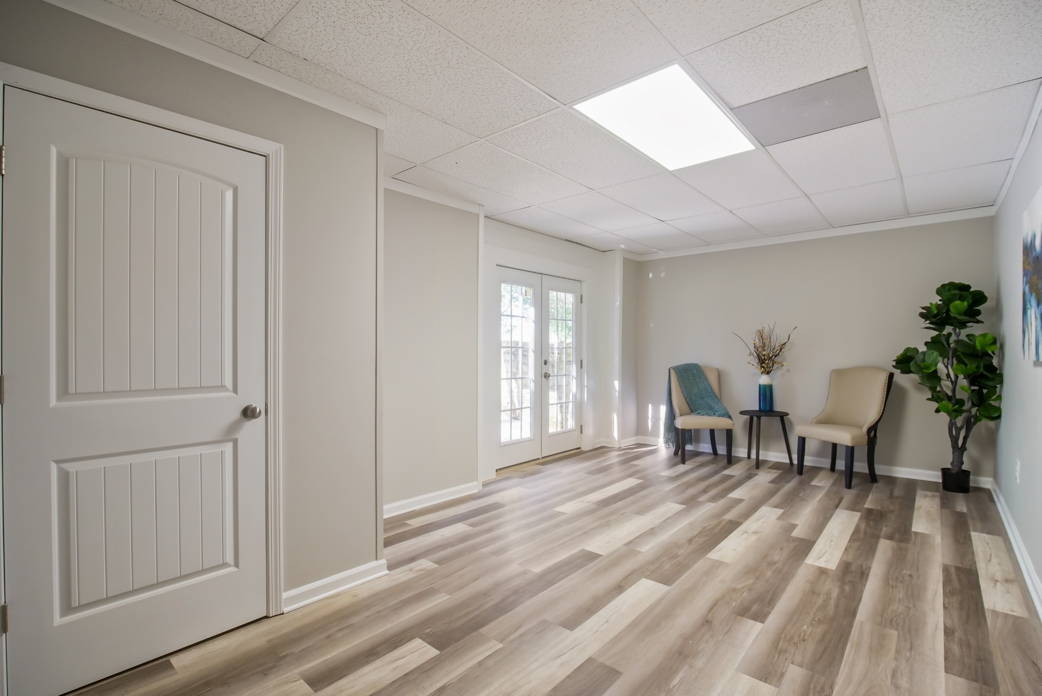 3977 Cairo Bend Road Lebanon, TN 37087 - Photo 36 of 39 a view of a room with furniture and wooden floor