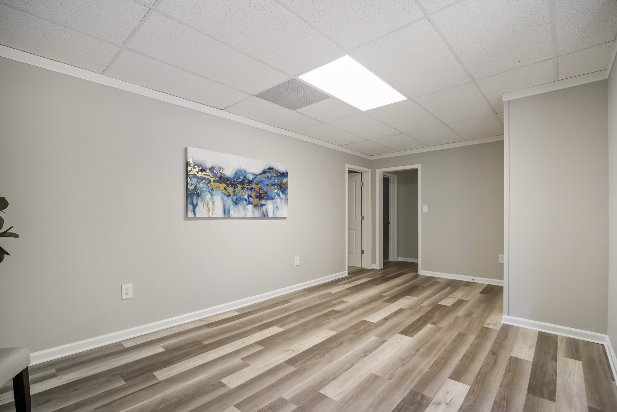 3977 Cairo Bend Road Lebanon, TN 37087 - Photo 37 of 39 a view of a big room with wooden floor and windows