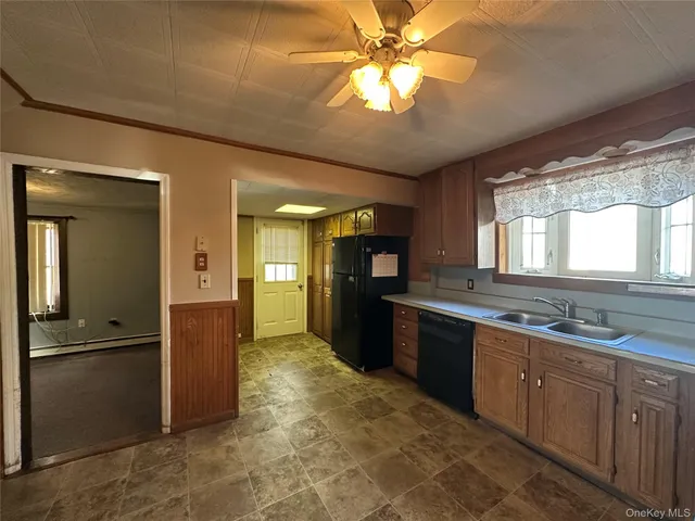 $410,000 | 172 Main Street, Gardiner, NY 12525