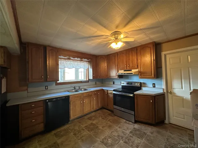 $410,000 | 172 Main Street, Gardiner, NY 12525