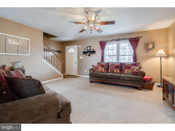 4501 Hillside Road Reading, PA 19606 - Photo 2 of 23 Family Room