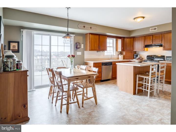 4501 Hillside Road Reading, PA 19606 - Photo 7 of 23 Kitchen