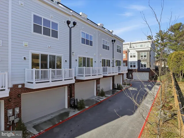 $4,300 | 3595 Aster Street, Fairfax, VA 22030