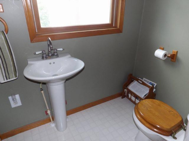 2045 Woodruff Road Hastings, MI 49058 - Photo 16 of 32 2045 Woodruff Rd Lavatory