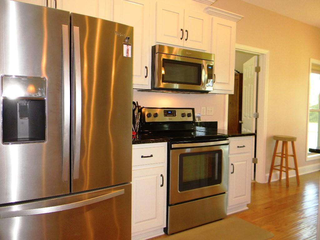 167 Terry Road Pikeville, TN 37367 - Photo 8 of 37 8 KITCHEN VW 3