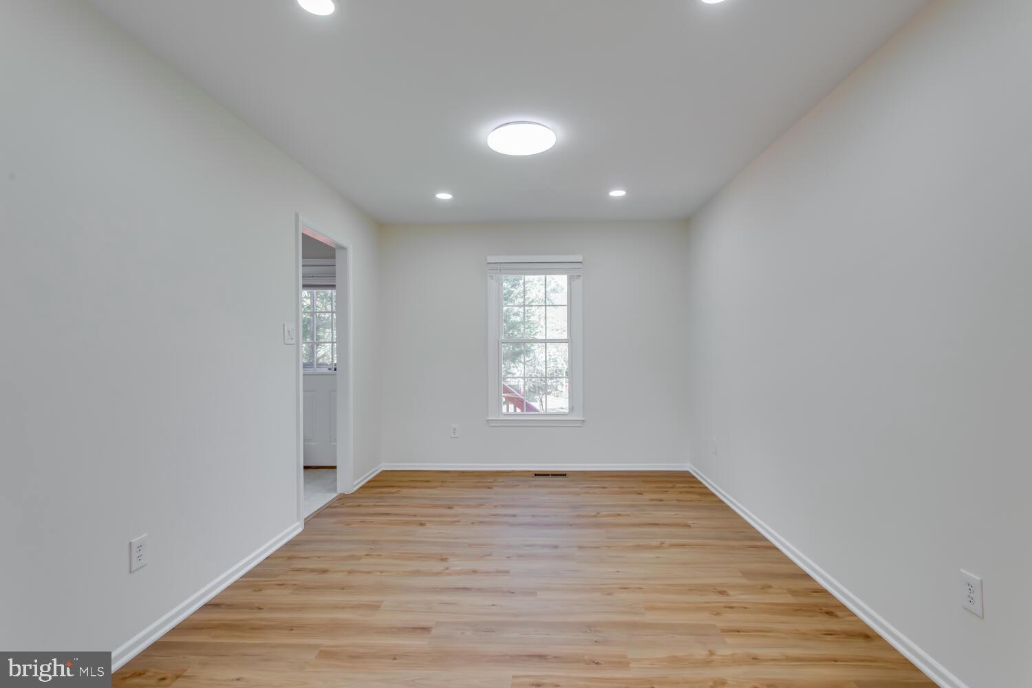 1904 Beulah Road Vienna, VA 22182 - Photo 12 of 47 Gallery Image 12