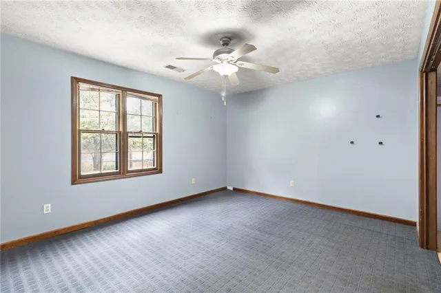 $350,000 | 18 Swan Circle, White, GA 30184