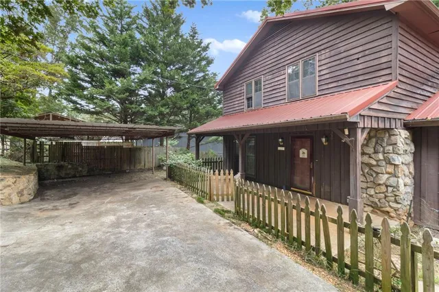 $350,000 | 18 Swan Circle, White, GA 30184