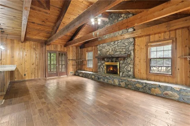 $350,000 | 18 Swan Circle, White, GA 30184