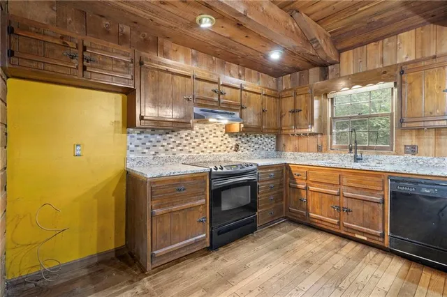 $350,000 | 18 Swan Circle, White, GA 30184