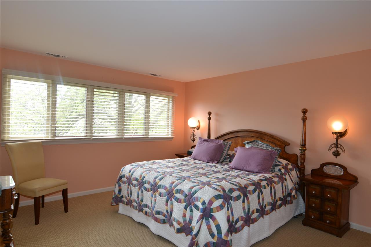 11391 North Cedar Point High Road Syracuse, IN 46567 - Photo 20 of 36 Gallery Image 20