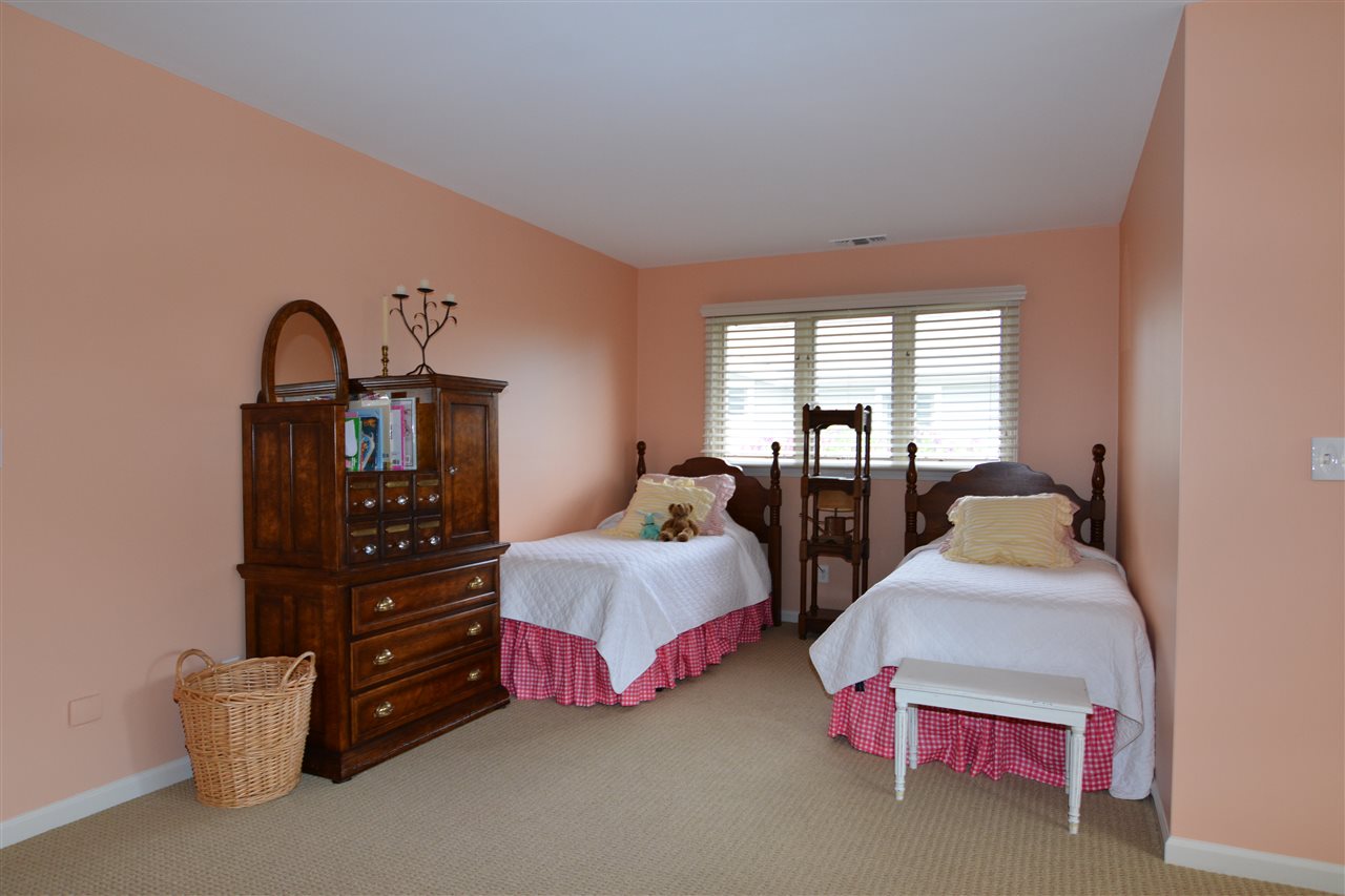 11391 North Cedar Point High Road Syracuse, IN 46567 - Photo 22 of 36 Gallery Image 22
