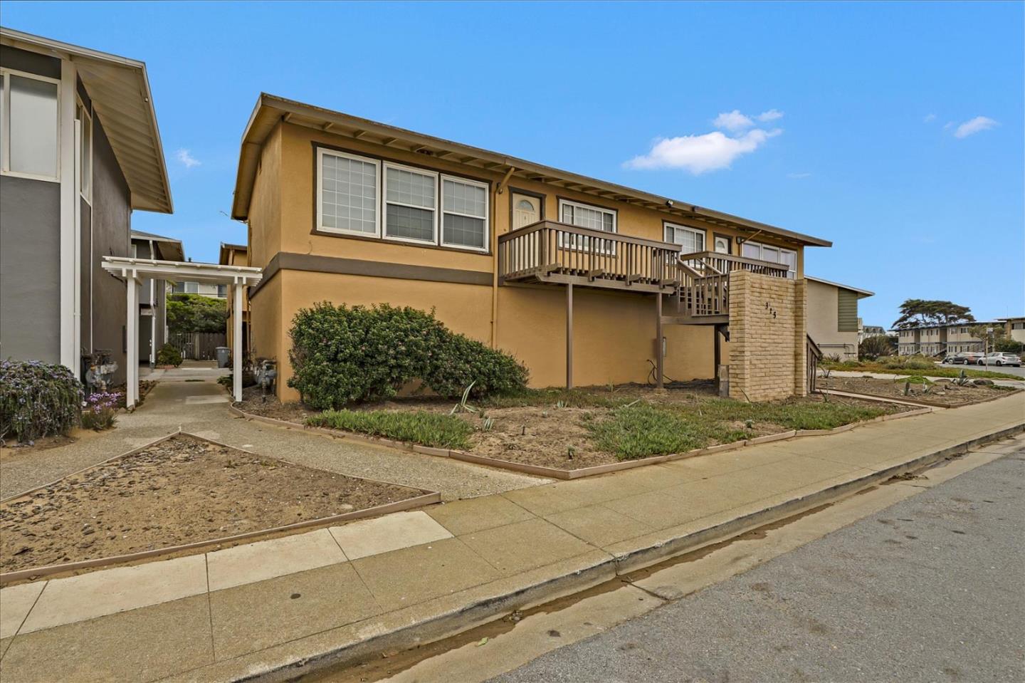 325 Esplanade Avenue Pacifica, CA 94044 - Photo 4 of 13