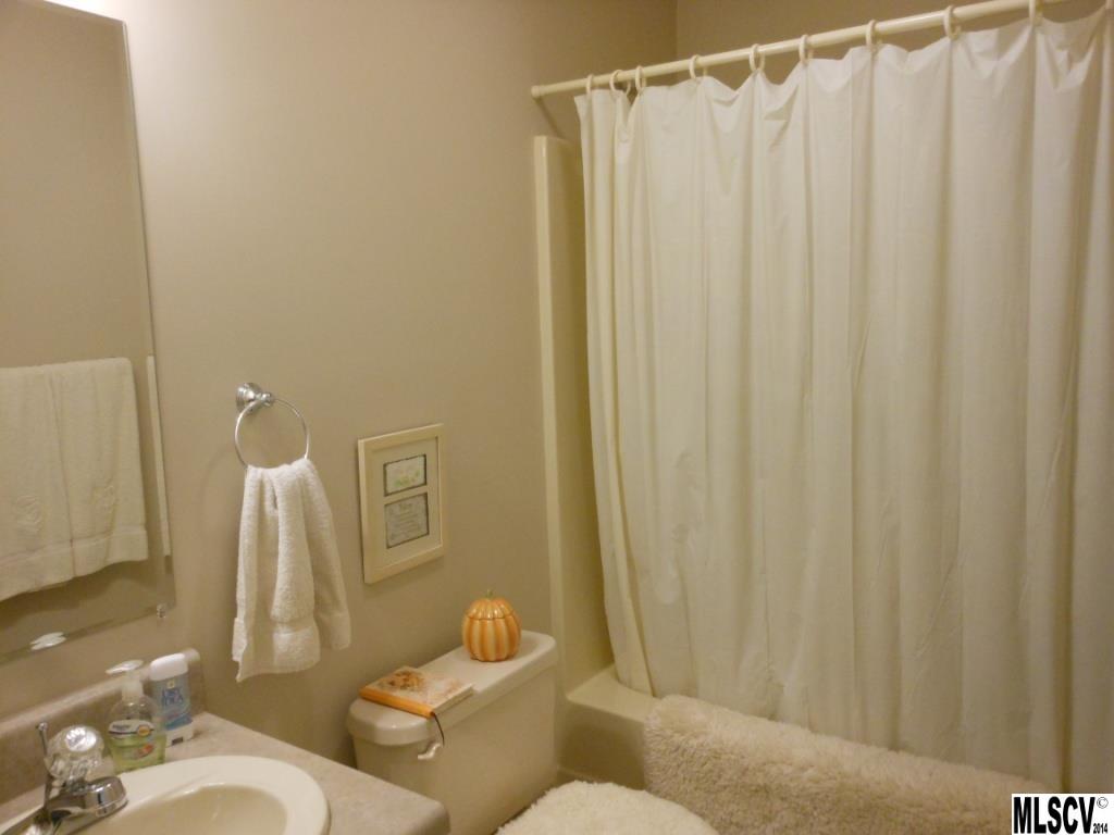 5256 Wolfe Road Hickory, NC 28601 - Photo 7 of 8 Gallery Image 7