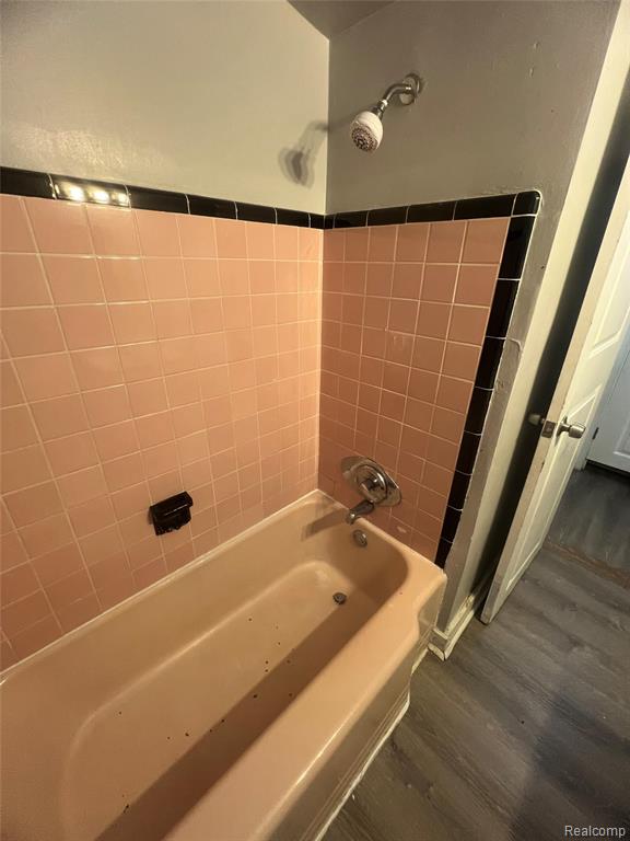 9599 Whitcomb Detroit, MI 48227 - Photo 19 of 38