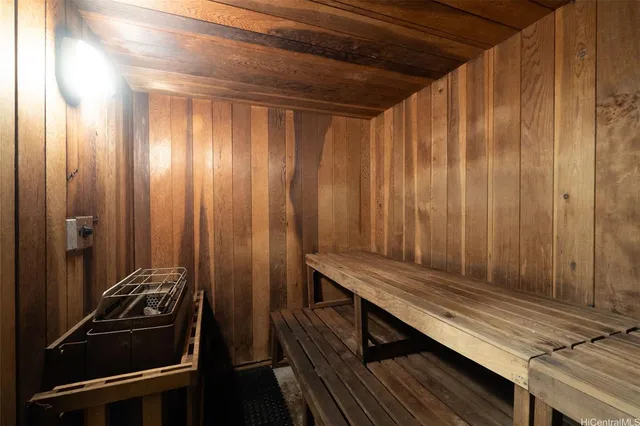 $995,000 | 250 Kawaihae Street, Unit 16B, Honolulu, HI 96825