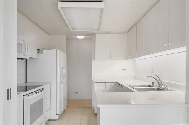 $995,000 | 250 Kawaihae Street, Unit 16B, Honolulu, HI 96825