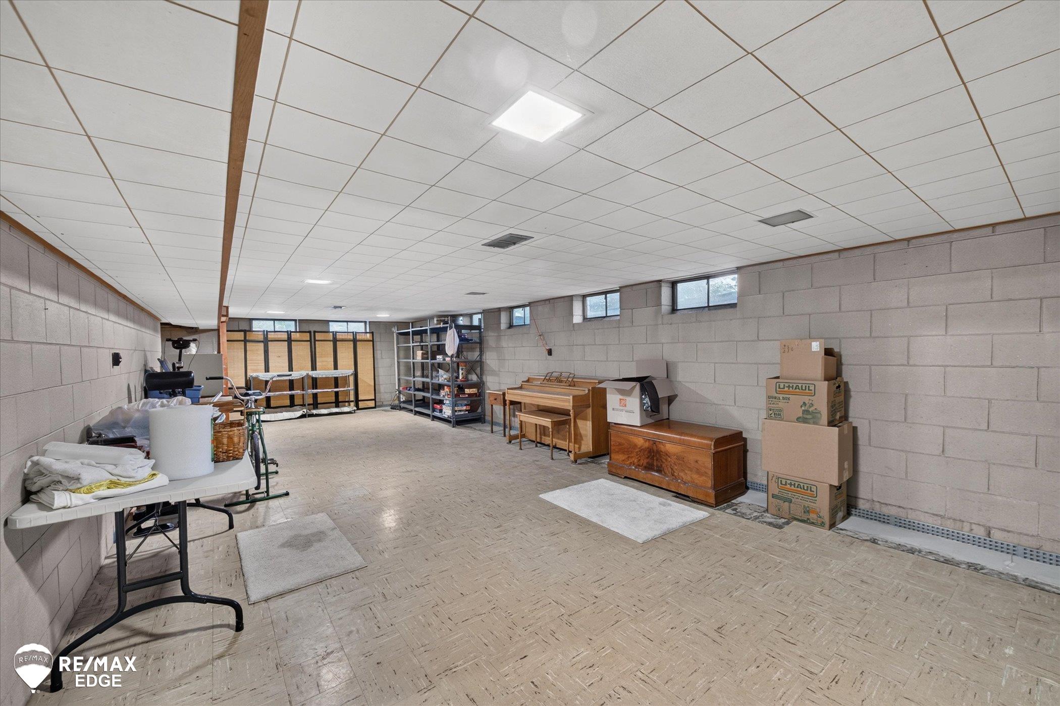 10048 East Coldwater Road Davison, MI 48423 - Photo 22 of 31