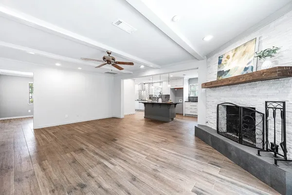 $2,400 | 6030 Warm Springs Road, Houston, TX 77035