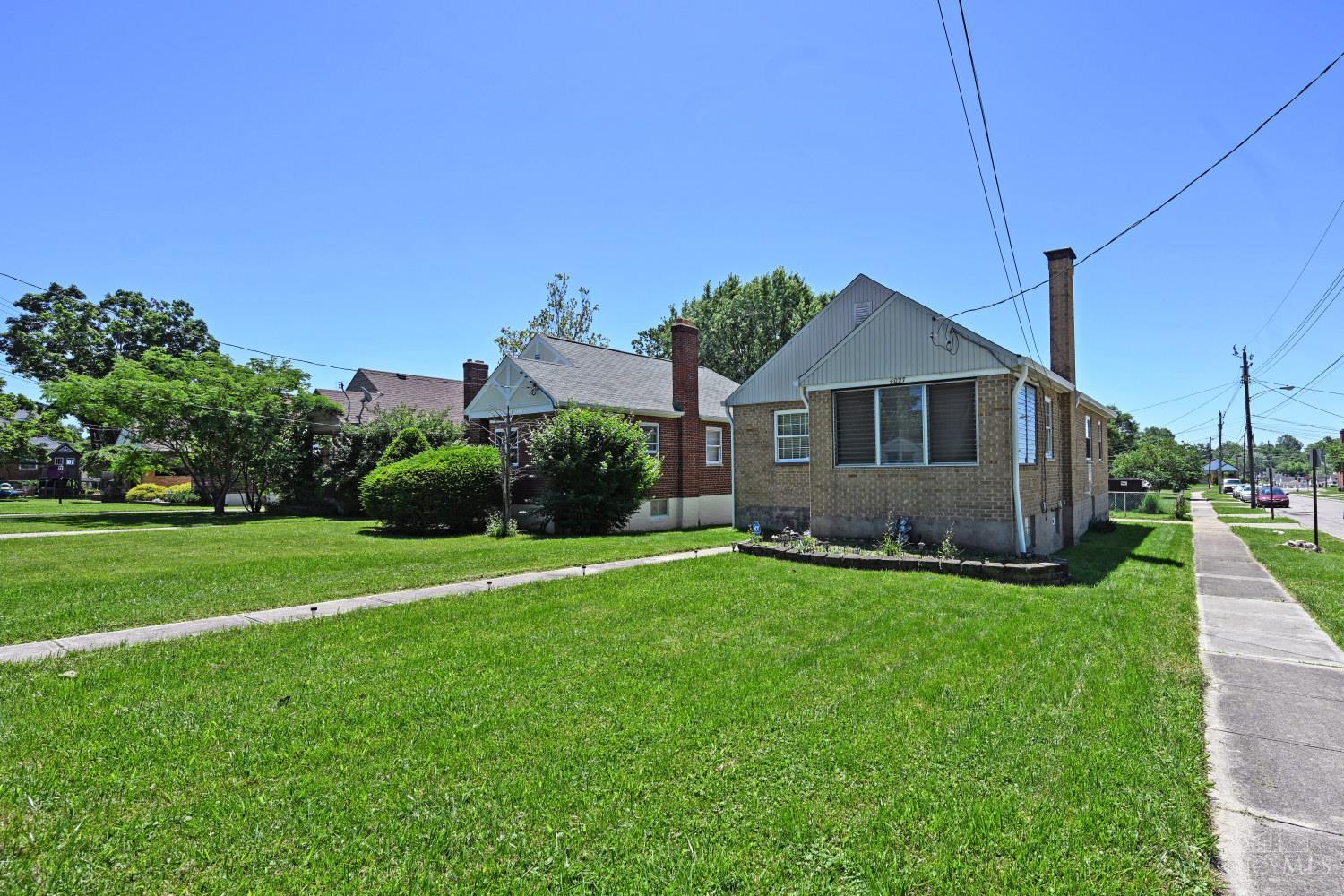 4027 Smith Road Cheviot, OH 45211 - Photo 5 of 45