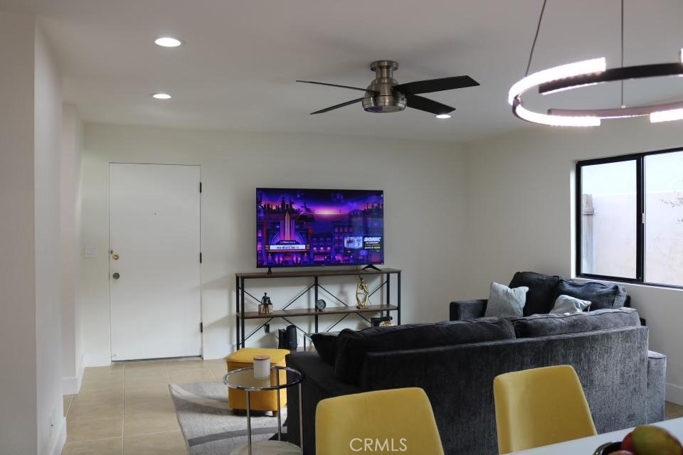 225 South Cahuilla Road Palm Springs, CA 92262 - Photo 23 of 33