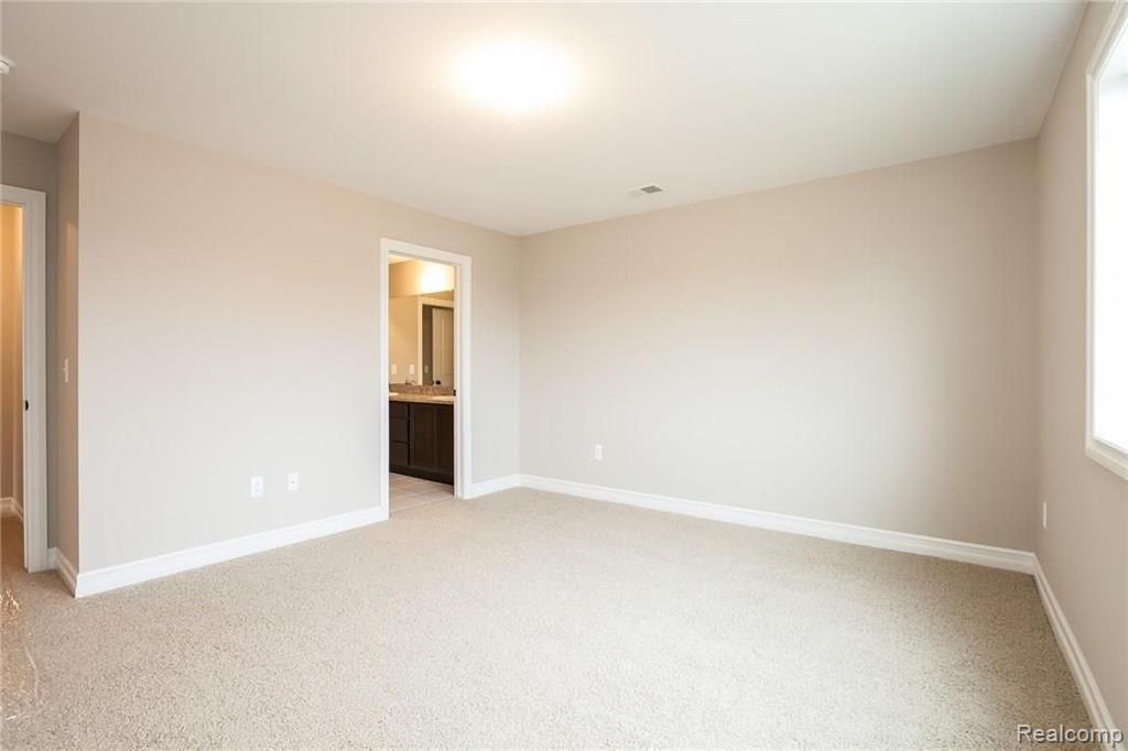 1154 Pembroke Drive Rochester Hills, MI 48307 - Photo 37 of 49