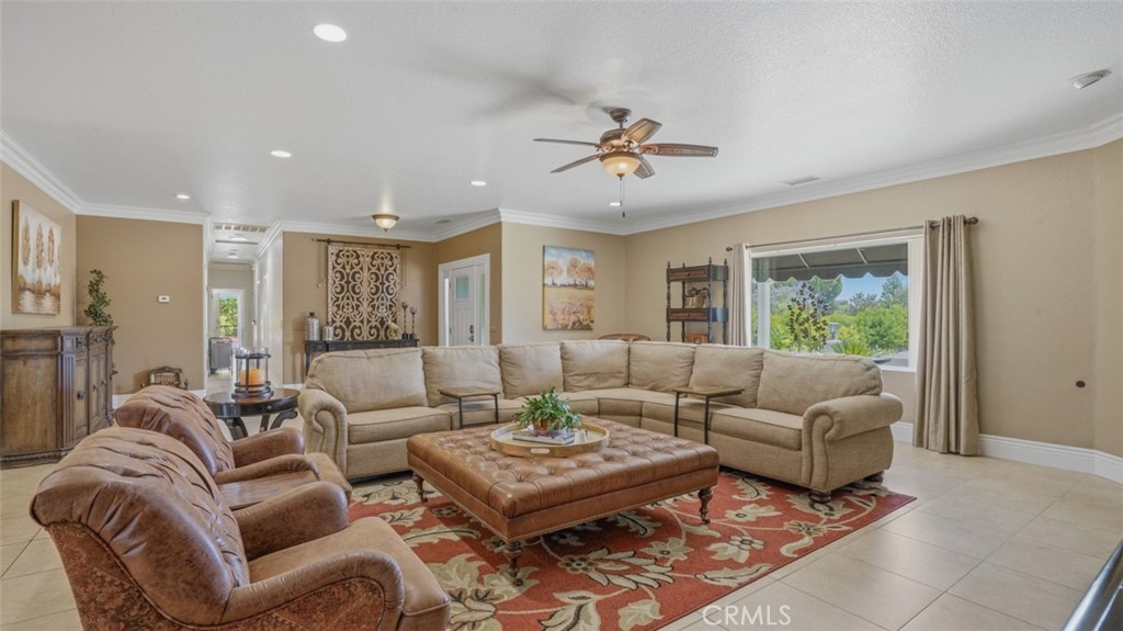16025 Perry Heights Drive Riverside, CA 92504 - Photo 35 of 105 Living Room