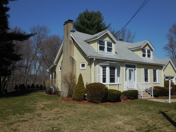 136 Althea Street West Springfield, MA 01089 - Photo 4 of 30 Gallery Image 4