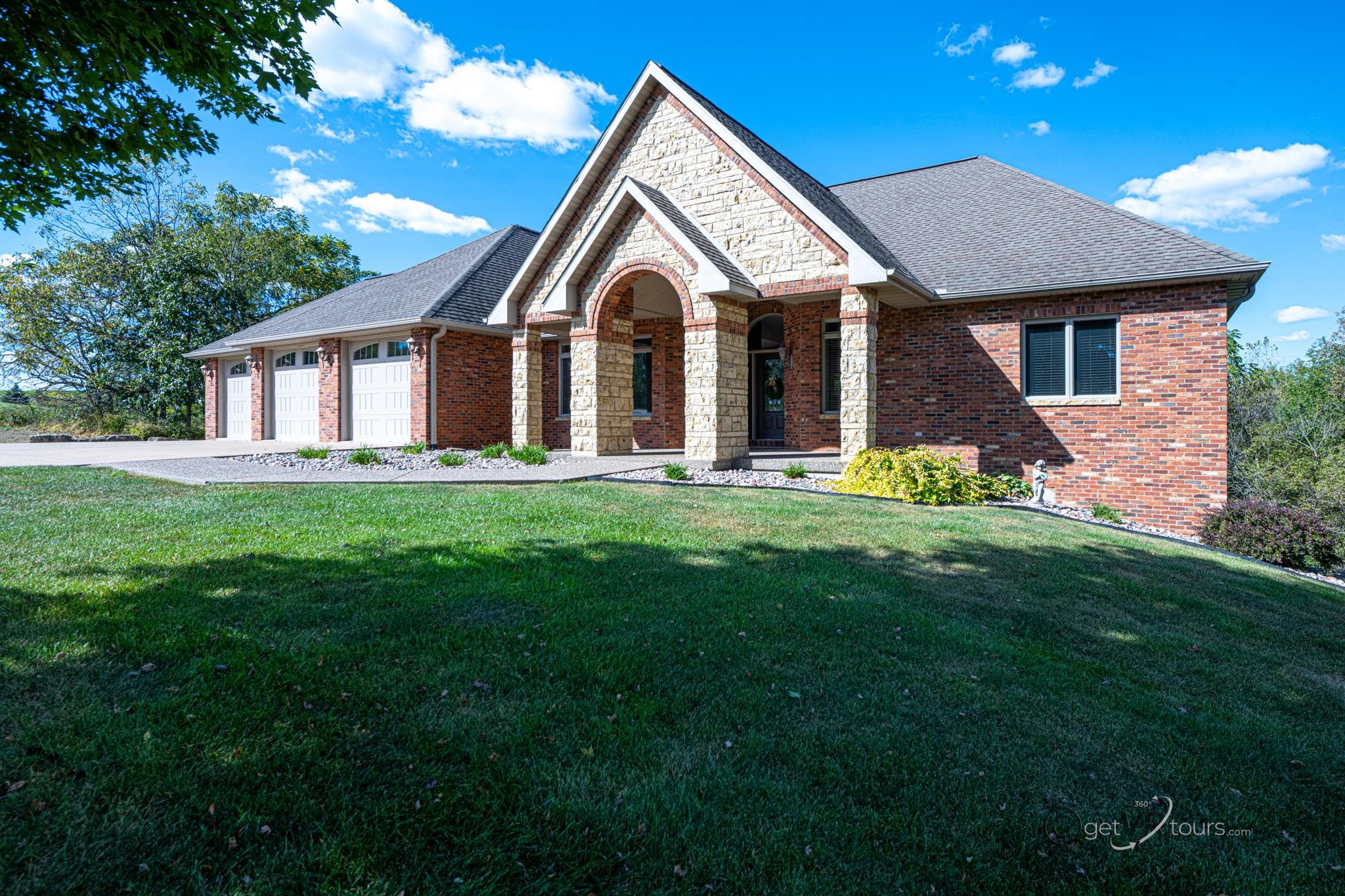 10782 Dogleg Ridge Galena, IL 61036 - Photo 1 of 59 Gallery Image 1