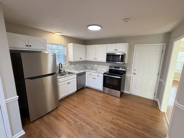 $1,895 | 148 South Birchwood Drive, Hendersonville, TN 37075